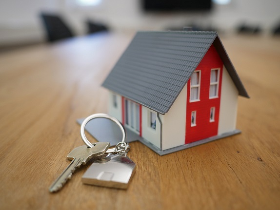 Home - House Keychain - Medium.jpg